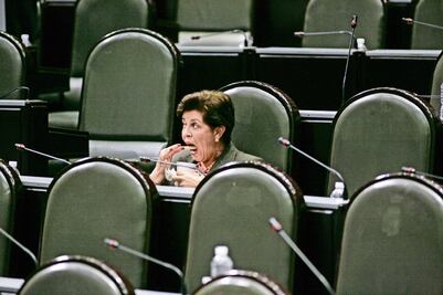 SHCP busca sacar a diputados de fondos