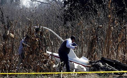 Llegan especialistas canadienses a zona de accidente de helicóptero en Puebla