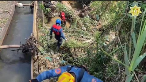 Motociclista muere tras ser arrastrado por corriente de agua en Morelos; autoridades buscan a un posible acompañante 