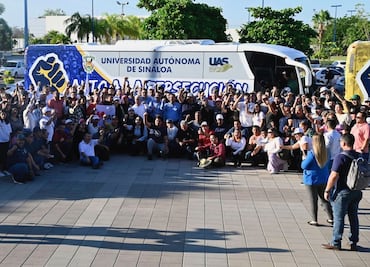 Contingente de más de 800 estudiantes de la UAS viaja a la CDMX; denuncian persecución política