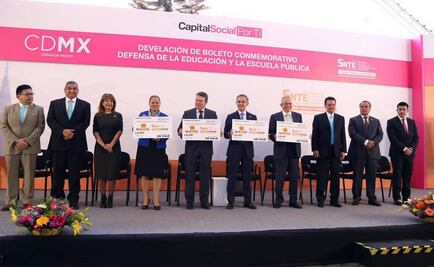 Pide Mancera cambiar educación sin afectar a docentes