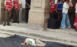 Conmemoran a Niños Héroes lanzando a menor desde balcón de presidencia de Ameca, Jalisco; Secretaría de Educación no se ha pronunciado