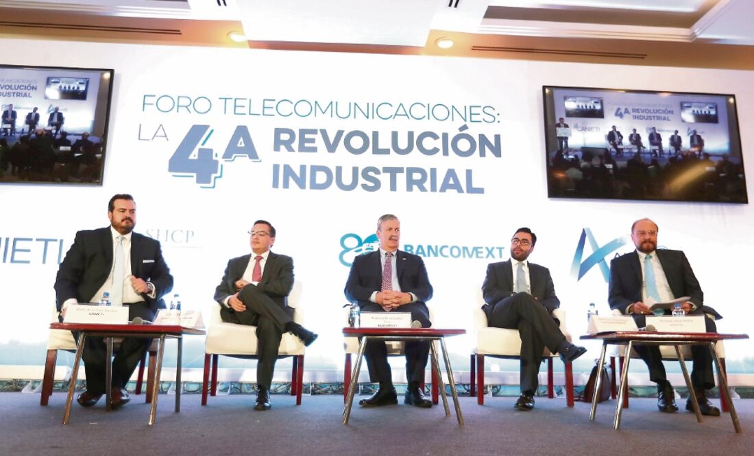 Durante el foro Telecomunicaciones: La Cuarta Revolución Industrial, se destacó que la red 5G de telefonía móvil ofrece de 10 a 100 veces mejores velocidades que en 4G y 4.5G, latencia de 1 milisegundo y cobertura de 100% (ALEJANDRO ACOSTA. EL UNIVERSAL)