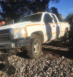 Normalistas toman vías del tren en Morelia; causan afectaciones por 50 mdp