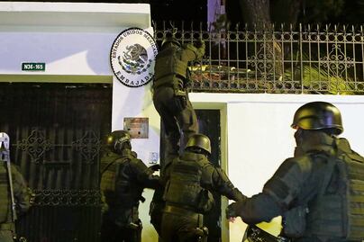 A un año de la “brutal irrupción” a la Embajada de México en Ecuador no hay relaciones; esto ha expresado Sheinbaum  