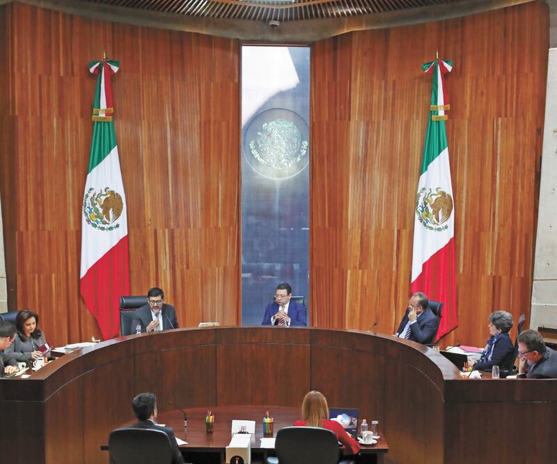 Magistrados del TEPJF influyen para colocar a familiares, amigos y parejas en plazas de la institución. Foto: Archivo/ El Universal.