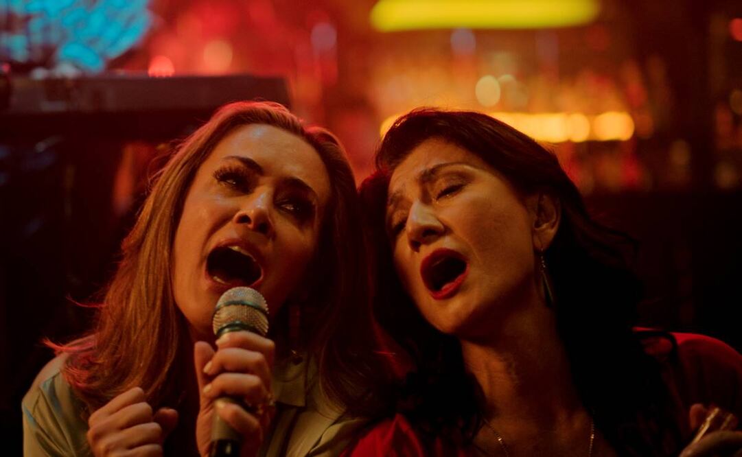 "Veníamos de maternidades en las que las mamás daban y daban y no pedían nada a cambio, y creo que es muy importante hoy hablar de lo que una mamá necesita, del espacio para decir: ‘sí, soy muy feliz teniendo a mis hijos, pero necesito también un lugar en el que dejo de ser mamá y soy mujer", señala Huijara.