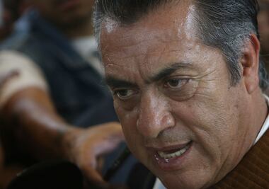El Bronco fined for “irregular financing”
