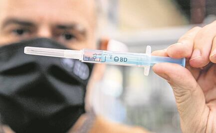 Sube demanda de plástico por cubrebocas y jeringas