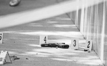 Perro orina a hombre en situación de calle, "finta" con patearlo y es baleado por el dueño