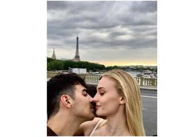 ¡Par de tórtolos! Joe Jonas y Sophie Turner celebran tres años de amor
