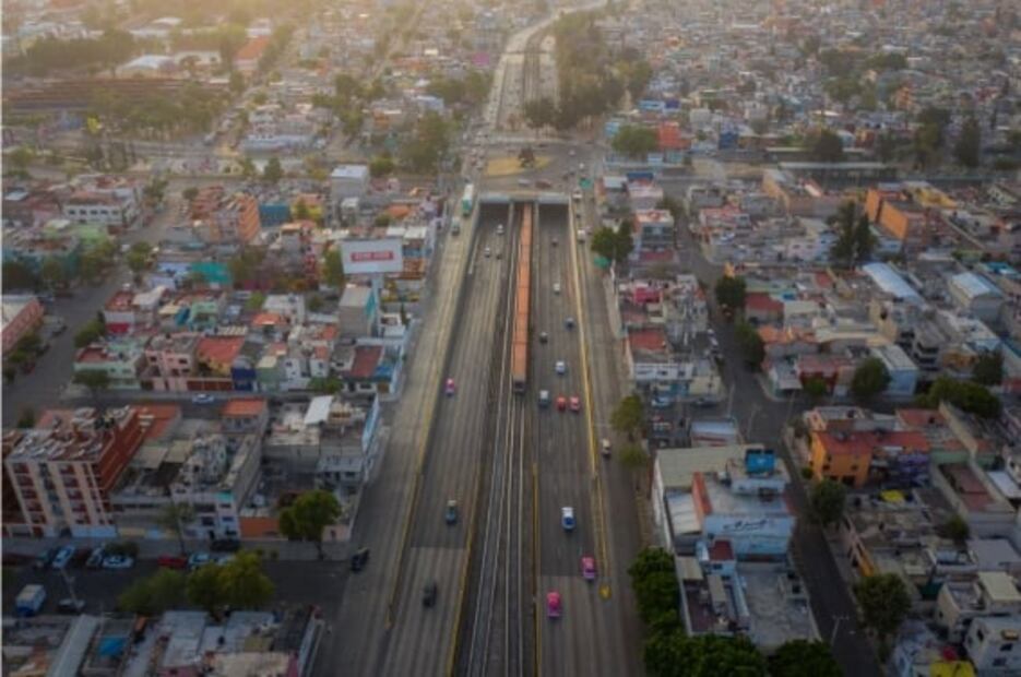 Drones vuelan sobre la CDMX, registran aislamiento social por cuarentena