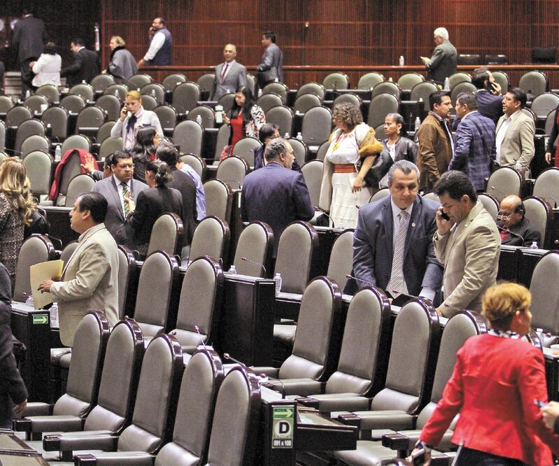 Todos los diputados en bloque, a excepción de los morenistas, rechazaron una disminución de 50% al financiamiento público de los partidos políticos. Foto: Archivo. EL UNIVERSAL