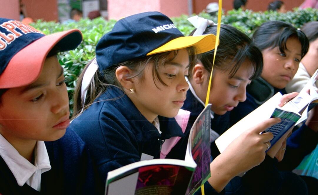 Children reading – Photo: Eduardo Loza/EL UNIVERSAL