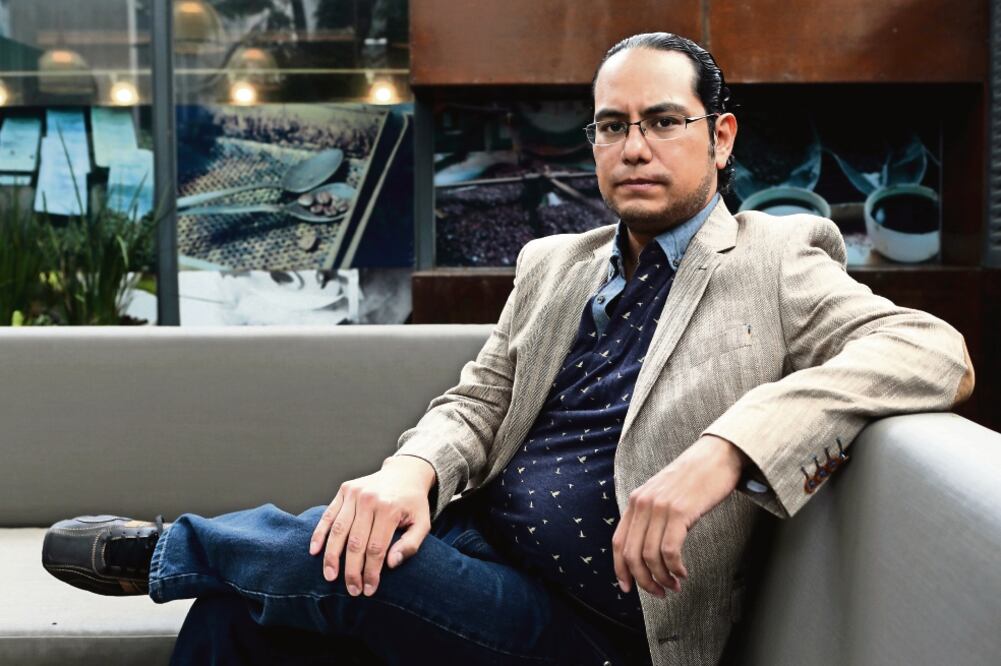 Luis Jorge Boone, miembro del Sistema Nacional de Creadores, ganó en 2013 el Premio de Literatura Gilberto Owen (JUAN BOITES. EL UNIVERSAL)