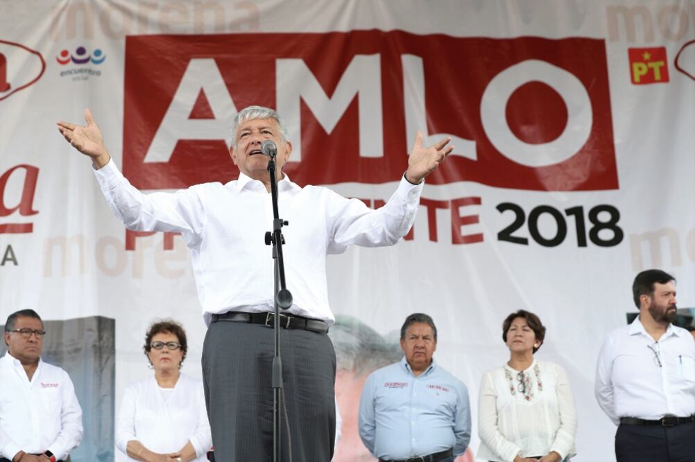 Andrés Manuel López Obrador rechazó debatir con el candidato de Por México al Frente, porque “en una de esas me roba la cartera” (VALENTE ROSAS. EL UNIVERSAL)