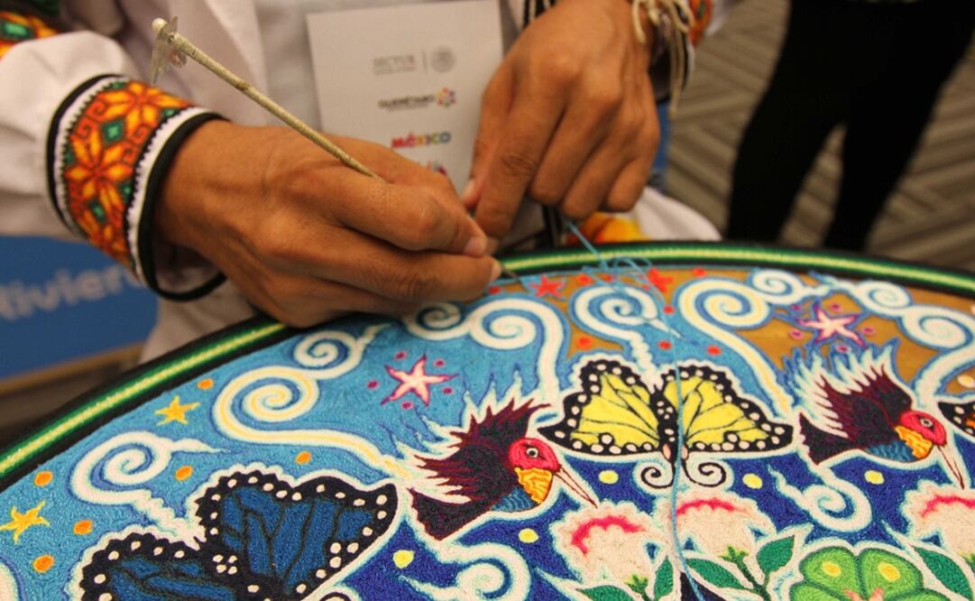 In addition, there will be Ixtle and stone crafts, ointments and syrups, as well as liqueurs, saddlery, embroidery, among others - Photo: Gustavo Durán/NOTIMEX