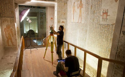 Hallan grafitis milenarios en la tumba del faraón Ramsés VI