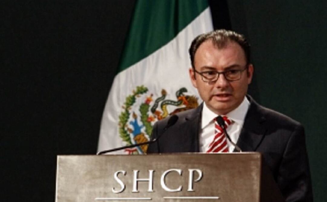 Aprueban formato para comparecencia de Videgaray
