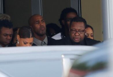 Niegan a ex de Bobbi Kristina pasar a su funeral