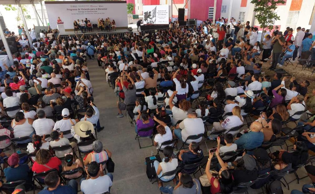 Sheinbaum elimina requisitos para créditos de vivienda; bastará ser derechohabiente del Infonavit.
Foto: Especial.