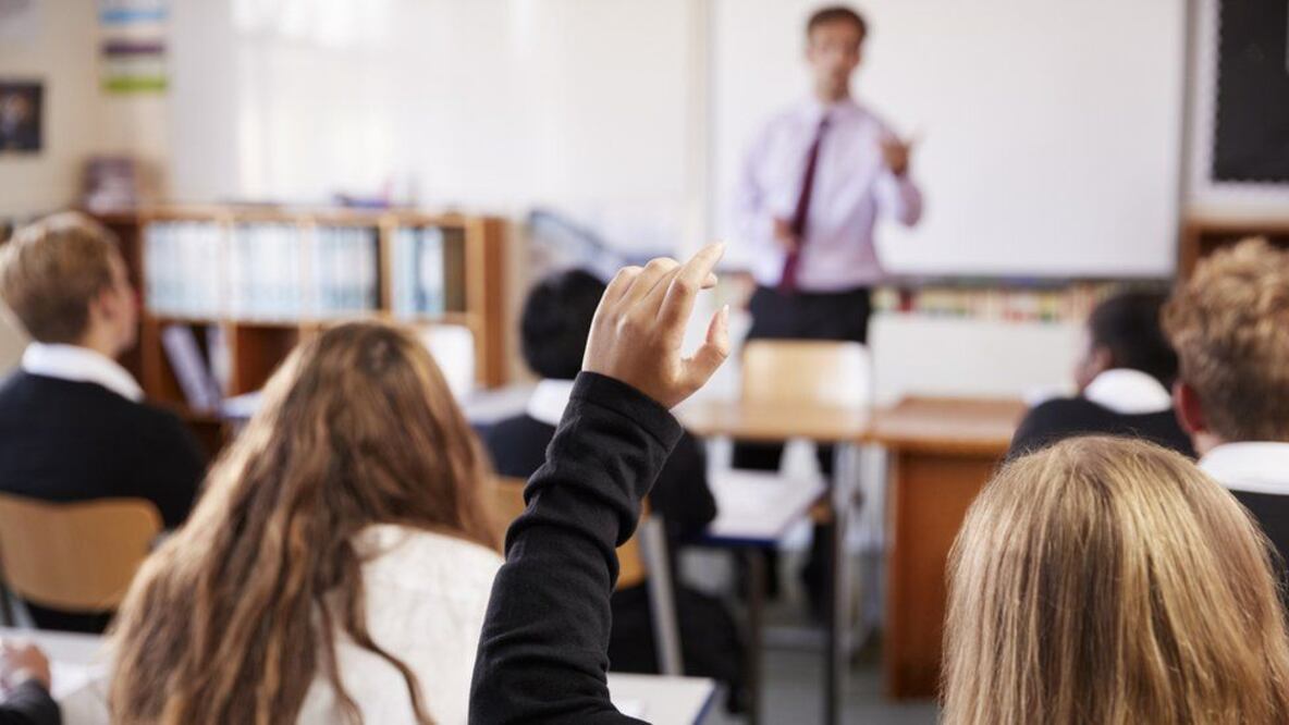 Aunque los profesores tienen cierta autonomía sobre lo que pueden enseñar, encuestas muestran que tienden a evitar temas controvertidos en zonas conservadoras. Foto: Getty Images 