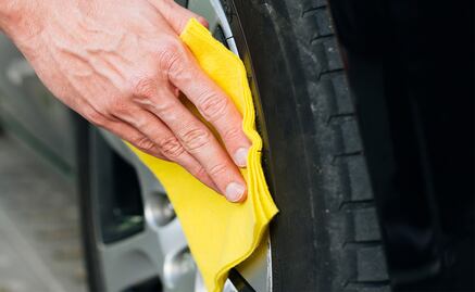 El ingrediente que sustituye al almorol y deja las llantas como nuevas