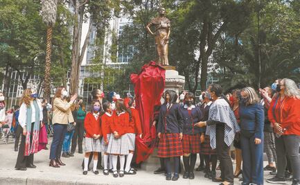Develan esculturas del Paseo de las Heroínas