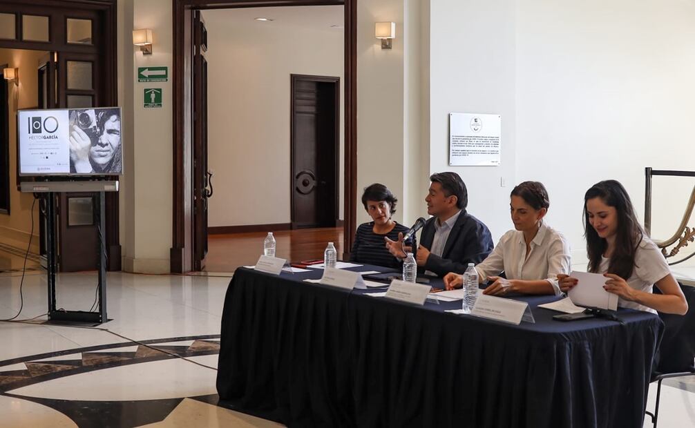 En la foto Héctor García, hijo del fotógrafo Héctor García Cobo. Fotos: Hugo Salvador/EL UNIVERSAL.