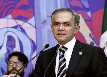 Legislarán para que nadie gane más que el jefe de Gobierno