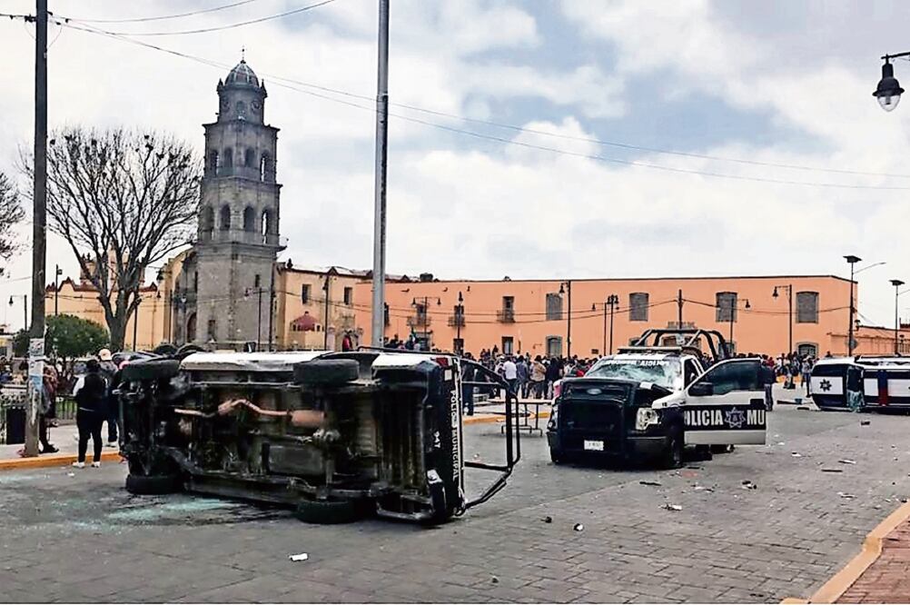 Desde el 15 de enero, habitantes mantienen tomado la sede municipal para exigir al edil Miguel Ángel Caballero, transparente la ejecución de recursos. (ESPECIAL)