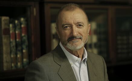 Lenguaje anclado al masculino tiene que transformarse: Pérez-Reverte