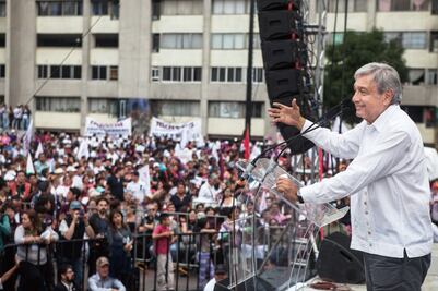 Celebra AMLO resultados de Morena en comicios
