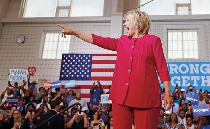 Hillary designa ya equipo de transición 