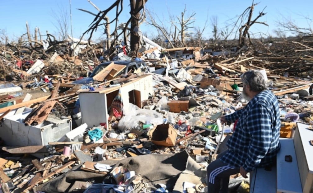“Será un milagro si rescatamos a alguien más”: van 94 muertos tras tornados en Kentucky