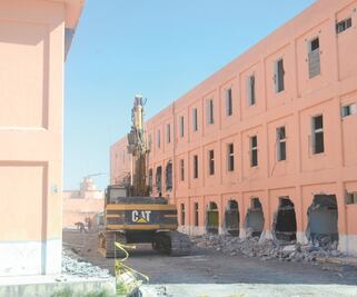 Inicia demolición del Topo Chico