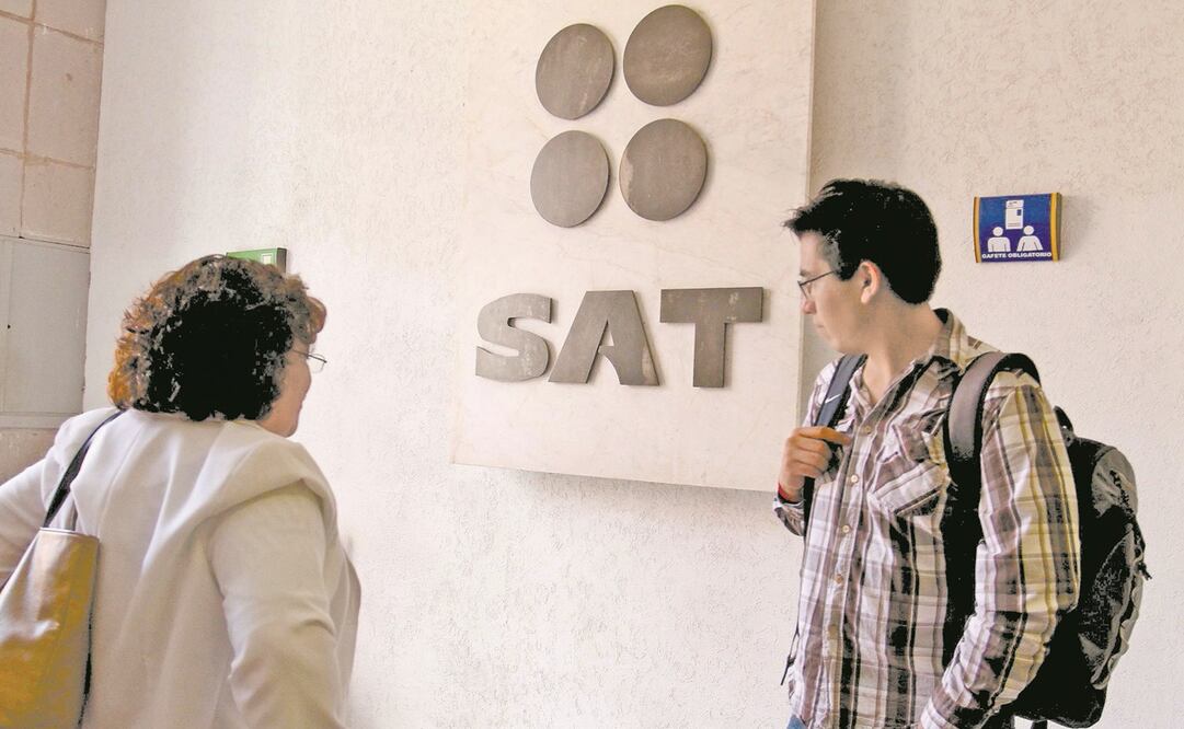 El SAT explica que la medida tiene tres propósitos: fomentar la cultura fiscal entre la juventud, evitar el robo de identidad y facilitar un trámite que tendrán que hacer. Foto: ARCHIVO EL UNIVERSAL