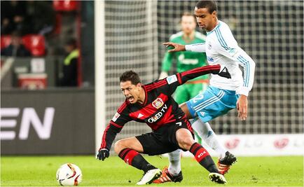 Provoca "Chicharito" autogol y Bayer empata 