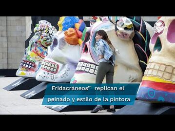 Cráneos rinden homenaje a Frida Khalo