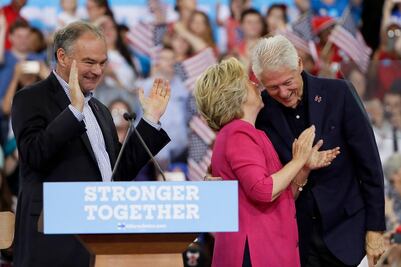 Clinton y Kaine, juntos en su primer mitín tras aceptar la nominación