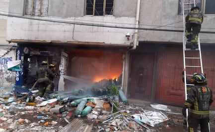 Explota local de tanques de oxígeno en Iztapalapa