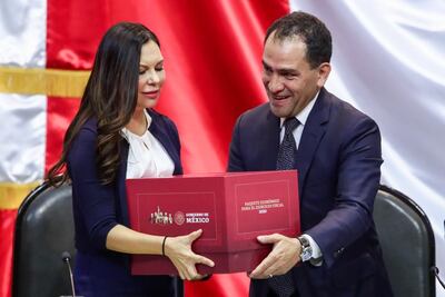 Dan más poder al SAT para aumentar el gasto en Paquete Económico