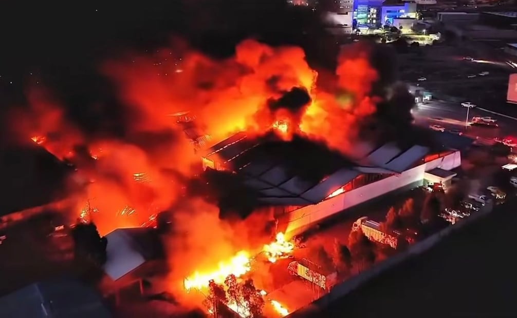 Se registra un incendio en bodegas de SEGALMEX en Zacatecas; habría sido provocado por grupo de productores.
Foto: Captura de video DAKO.