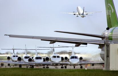 Evacuan vuelo en Palm Beach por posible fuga de combustible