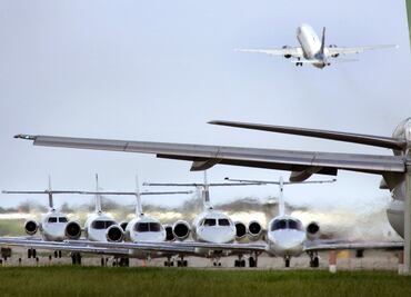 Evacuan vuelo en Palm Beach por posible fuga de combustible