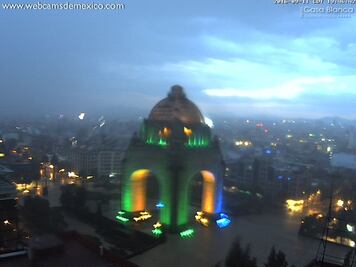 Lluvia deja encharcamientos en diferentes puntos de CDMX