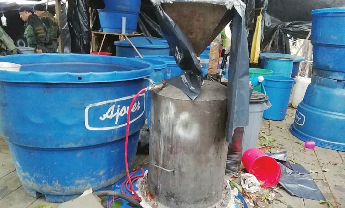 Un laboratorio clandestino de producción de cocaína en Colombia para vender a narcos mexicanos. Foto: POLICÍA NACIONAL DE COLOMBIA