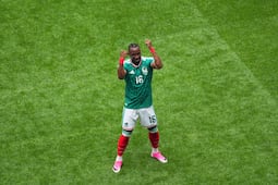 Julián Quiñones marca el primer gol de México; homenajea a Tshabalala en el Mundial 2026 