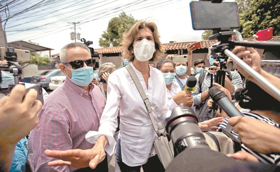 La aspirante a la presidencia de Nicaragua y periodista Cristiana Chamorro Barrios, el 21 de mayo, en Managua. Foto: Jorge Torres/ EFE.