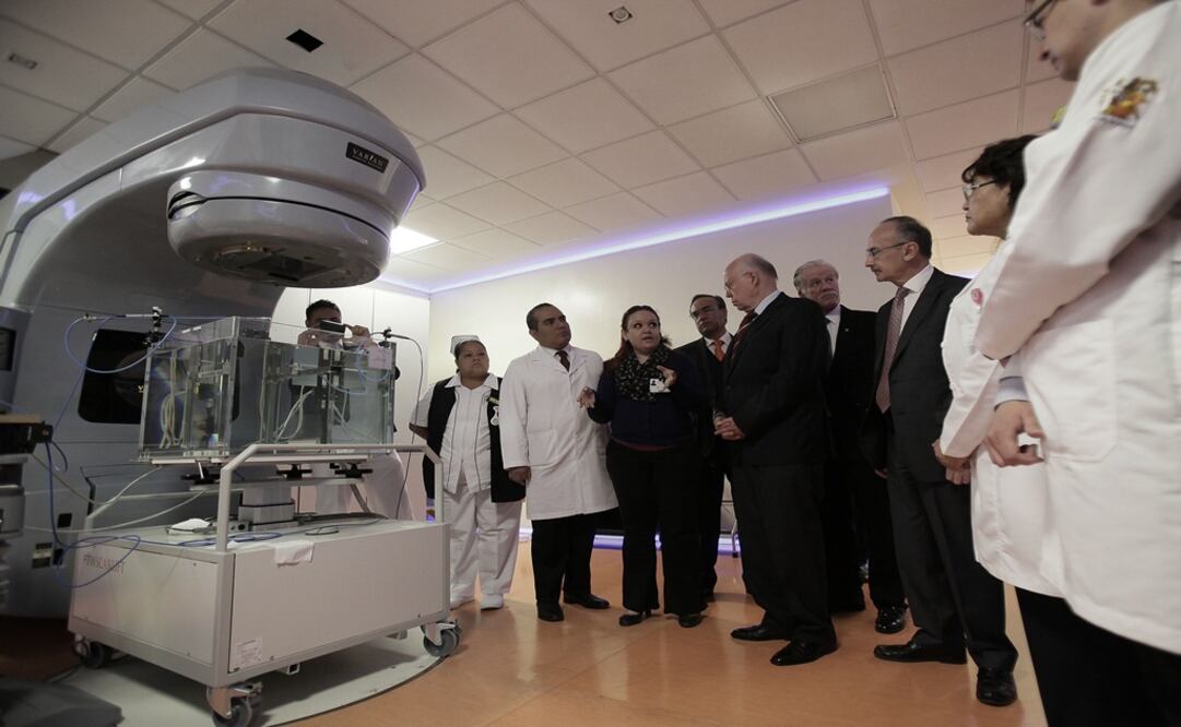 Narro Robles inaugura la Sala de Espera en el Hospital de la Mujer. Foto: Alejandro Acosta/ EL UNIVERSAL